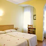 Pensjonat Orejas 2*