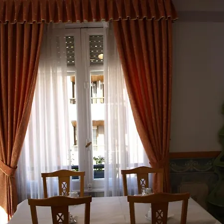 Orejas Guest house 2*