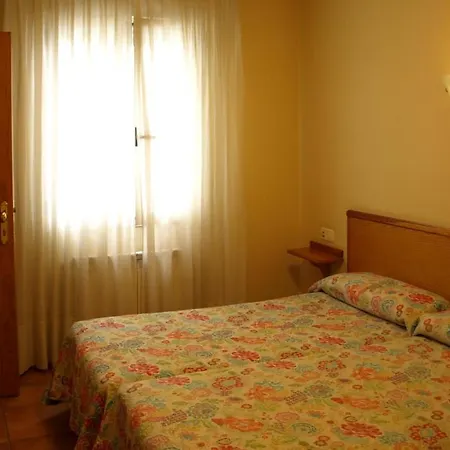 Pensión Orejas León