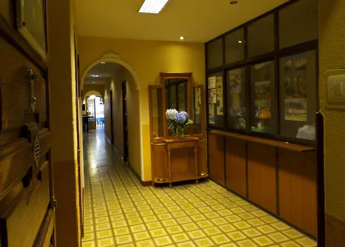 Orejas ゲストハウス 2*