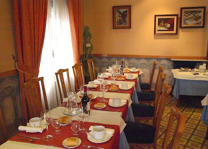 ゲストハウス Orejas 2*