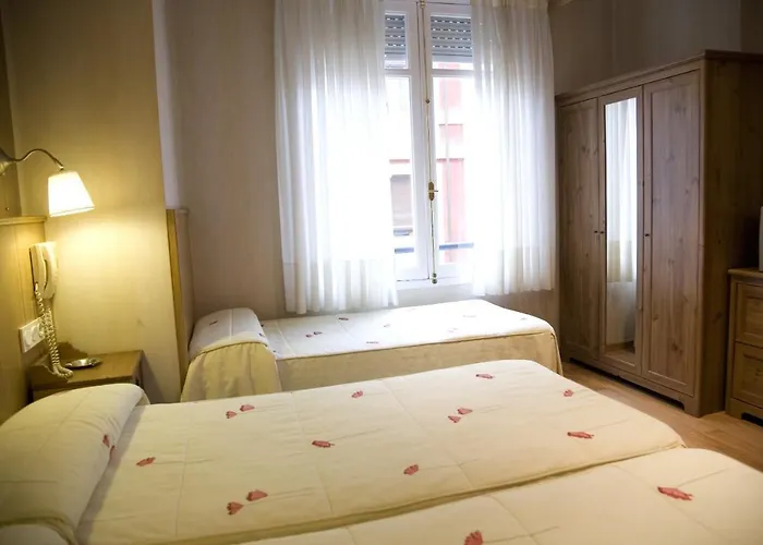 Orejas ゲストハウス レオン